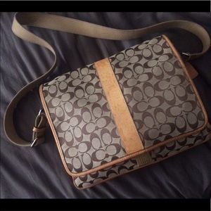 Buy1ListingGet2Free.ThisCoachSignatureMessengerBag